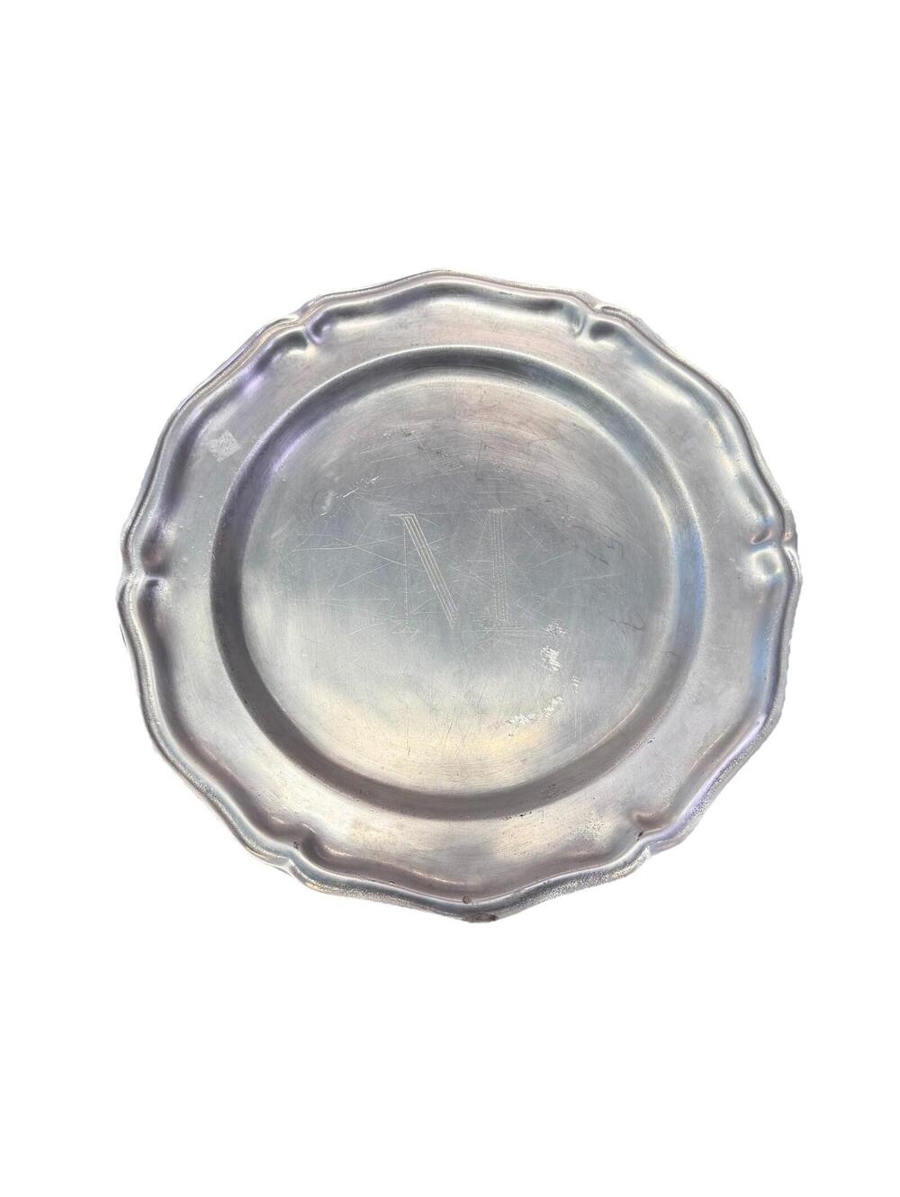 Set of 8 Wilton Columbia PA Monogram M Scalloped Pewter Plates 10 Inch